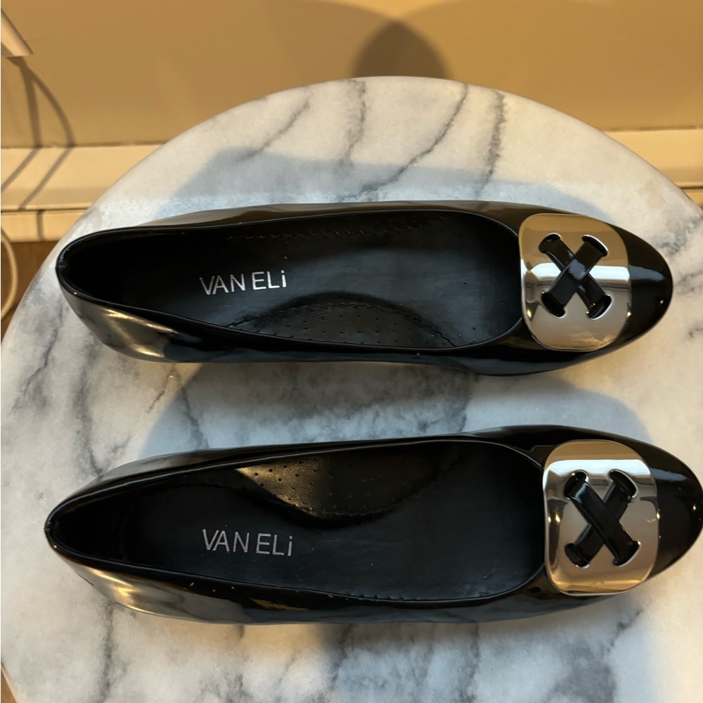 Vaneli Womens shoes Sabine style black NWT size 7N